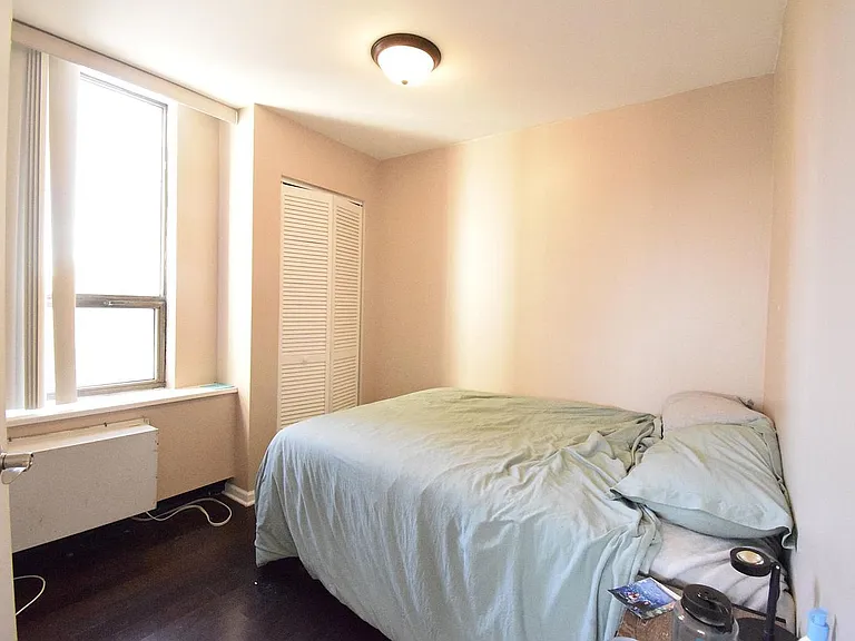 1455 N Sandburg Ter #509 — Photo 11