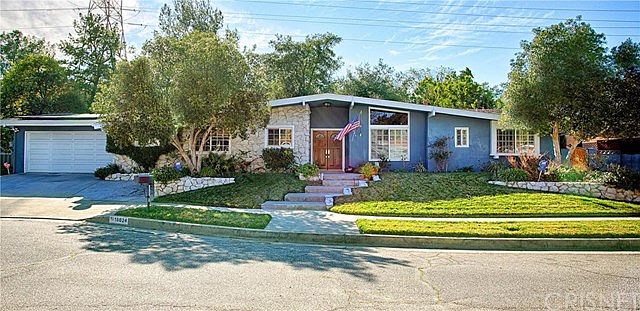 1st image of 18624 Kipton Pl