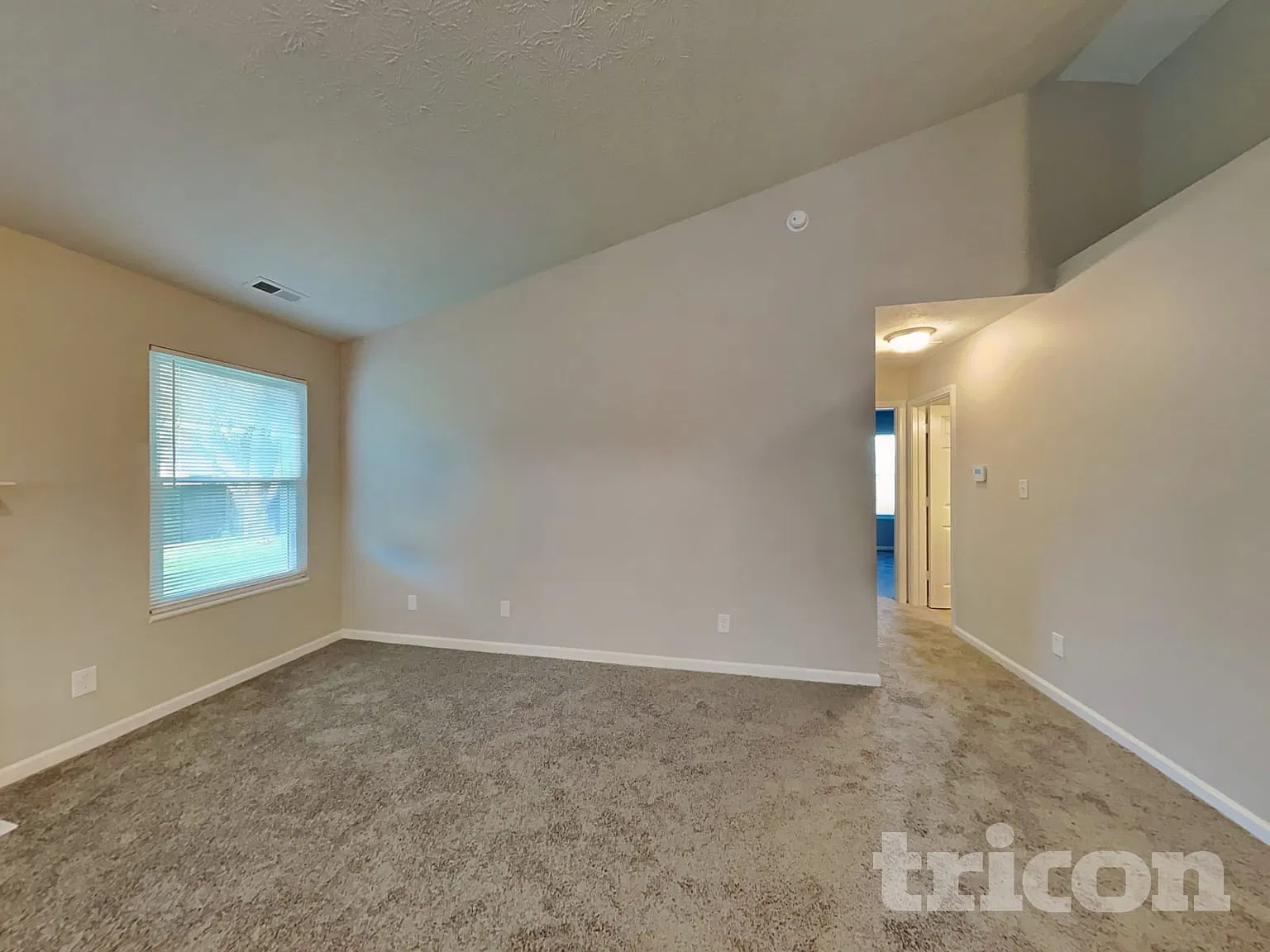 467 Westview Drive Bargersville IN — Photo 2