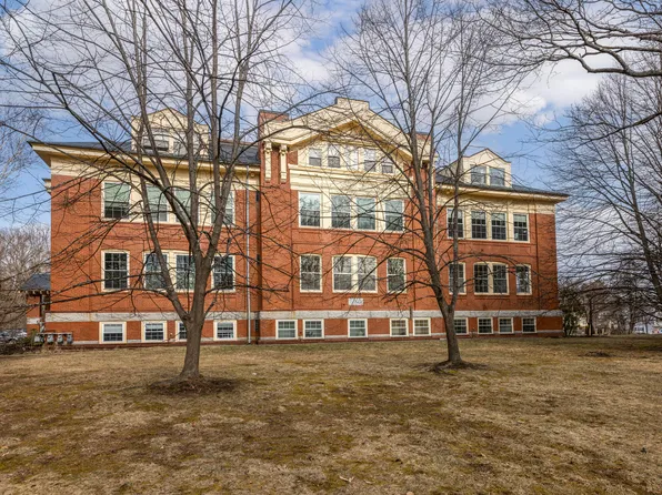 245 Broadway #205, South Portland, ME 04106