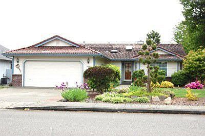1st image of 9035 Deni Dr NE