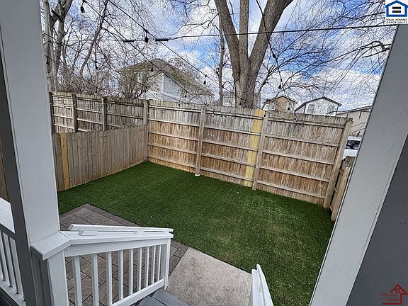 3rd image of 5906A Carl Pl