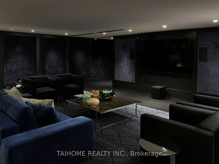 955 Bay St #307 — Photo 16
