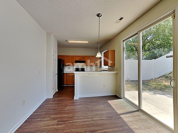 5th image of 8969 Meadowmont View Dr