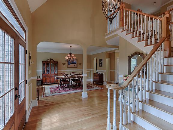 3rd image of 7417 Amberwood Dr