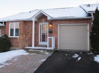 60 Rice Ave #6, Hamilton, ON L9C7S3