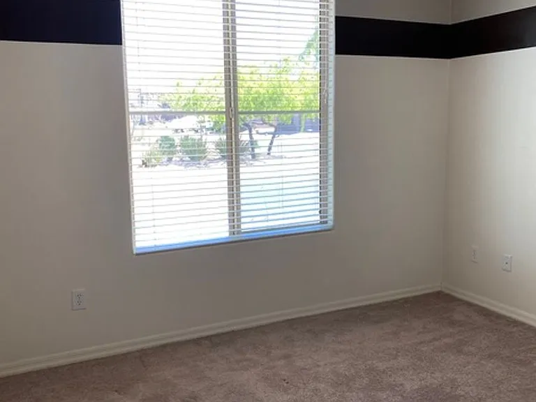 3411 W Tailfeather Dr — Photo 9