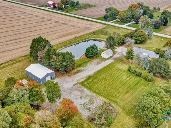 1421 N Berkey Southern Rd, Swanton, OH 43558