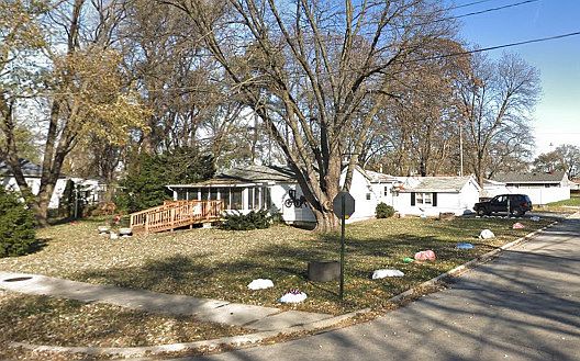 3rd image of 14837 Cleveland Ave
