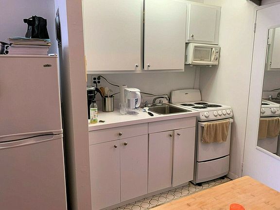 5th image of 15 W 82nd St APT 2A
