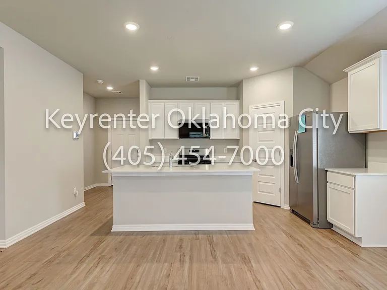 2809 Tracys Mnr — Photo 12