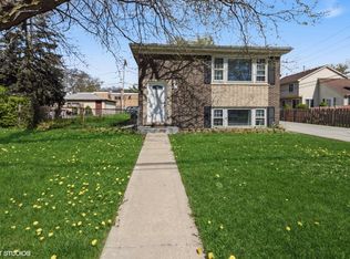 323 Marshall Rd, Bensenville, IL 60106