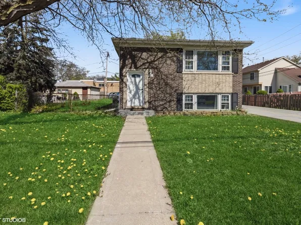 323 Marshall Rd, Bensenville, IL 60106