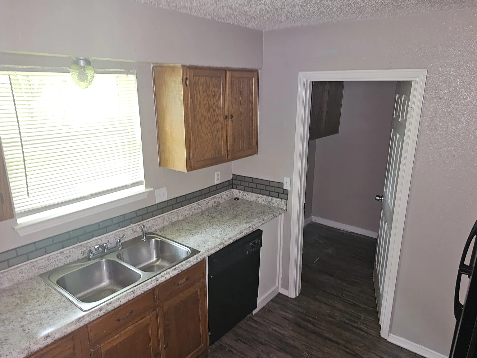 3 bed, 2.5 bath, 1544 sqft, $2,195 — Photo 2