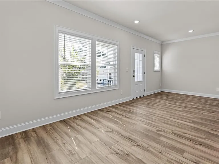 3614 Shore Wood Ave — Photo 6