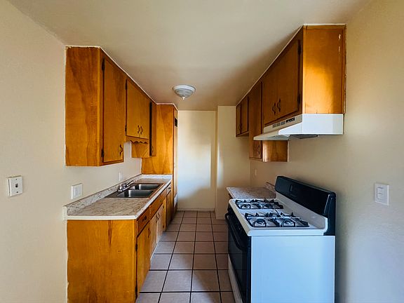 2nd image of 221 N 3rd Ave APT 5