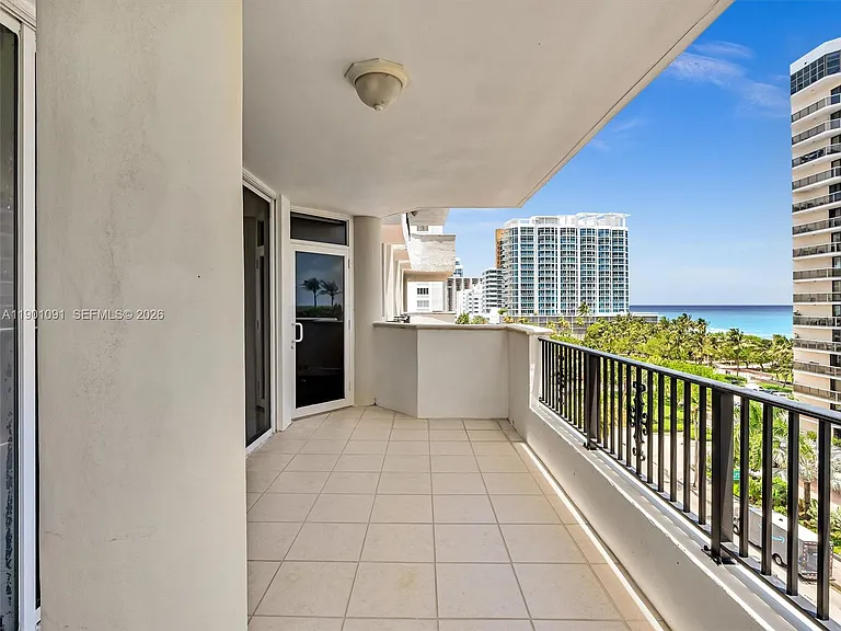 6422 Collins Ave #701 — Photo 10