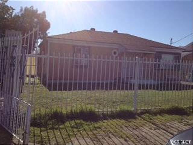 2nd image of 13918 Filmore St