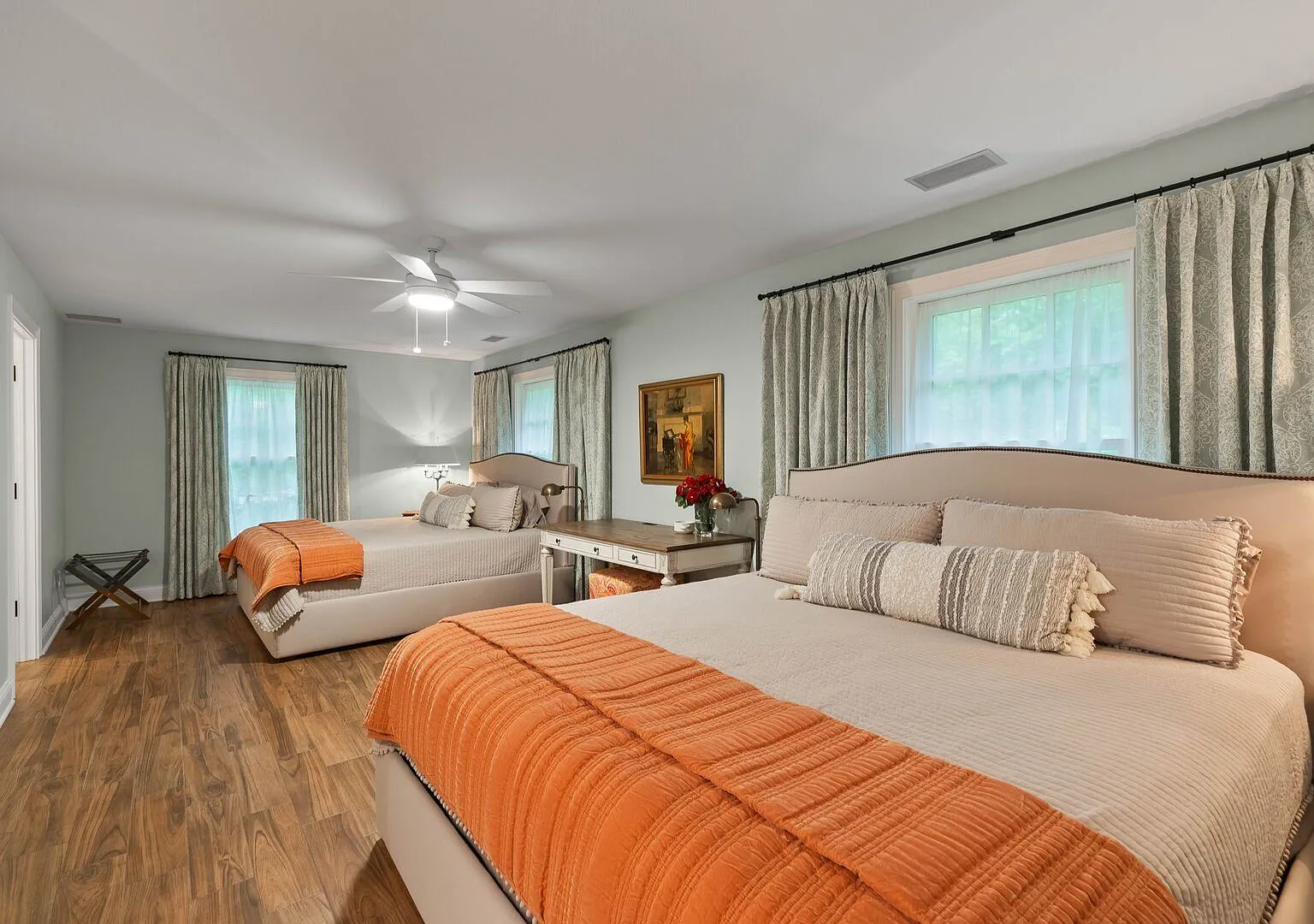 Williams Bay Lakefront Living Furnished Home Available for Monthly & Mid Term Rentals — Photo 4