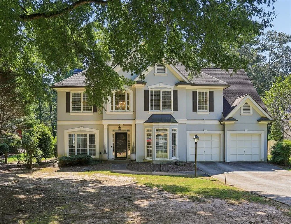 4 bed, 3.5 bath, 2801 sqft, $4,600 — Photo 1