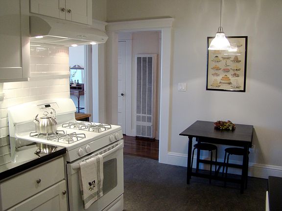 2nd image of 122 Carl St APT 2
