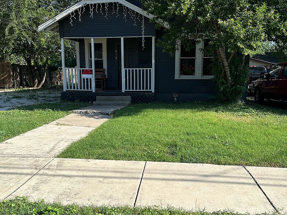1st image of 618 W Ridgewood Ct