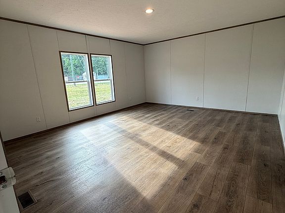 5th image of 1052 Jones Ferry Rd