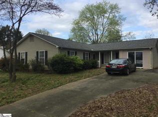 9 Saddlewood Ln, Greenville, SC 29615