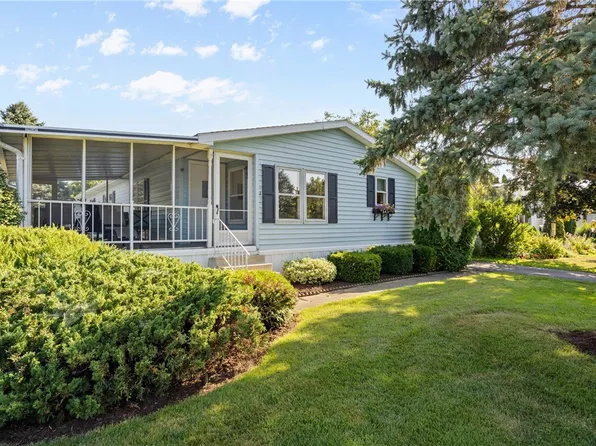 6431 Francis Dr, Victor, NY 14564
