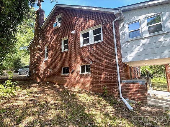 2nd image of 205 Sunrise Ave