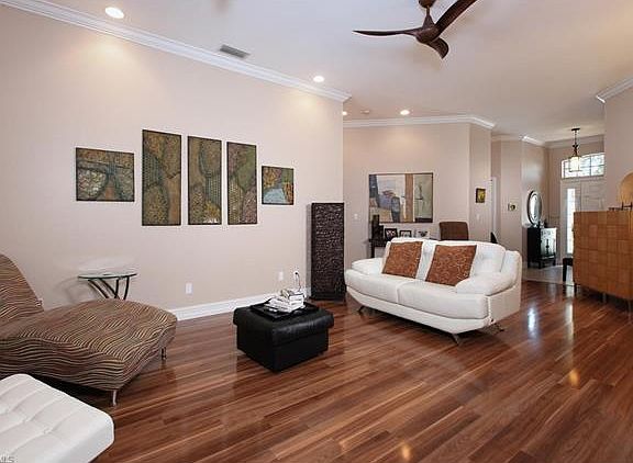3rd image of 6421 Autumn Woods Blvd