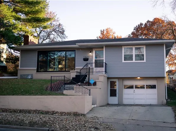 2910 Jules St, Saint Joseph, MO 64501