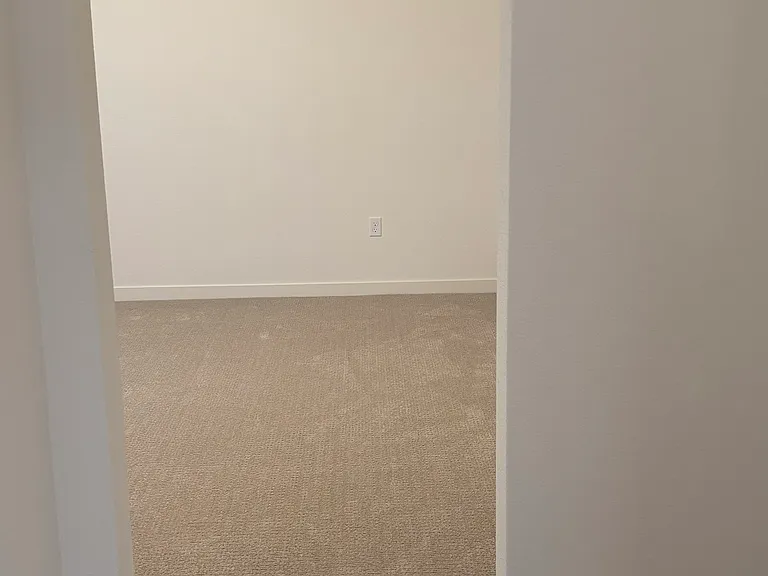 15896 Riverton Ave — Photo 11