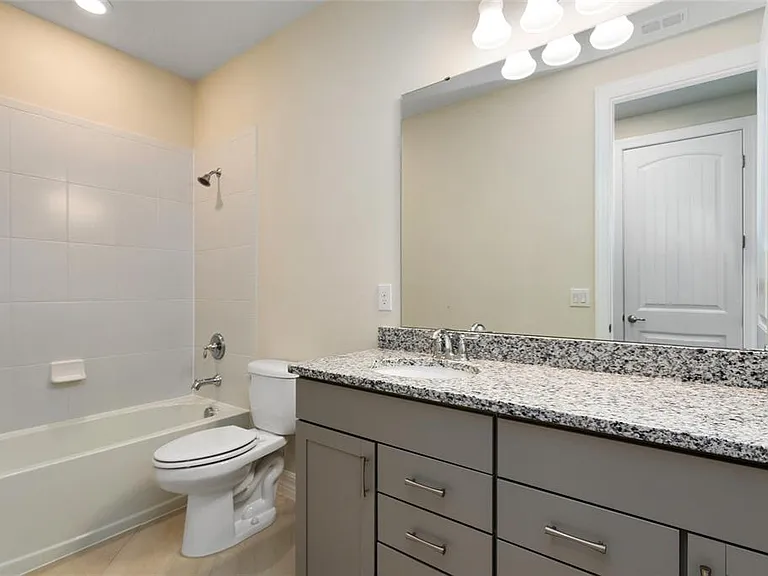 9212 Hanging Vine Ct — Photo 17