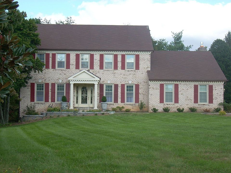 1st image of 2735 Linda Marie Dr