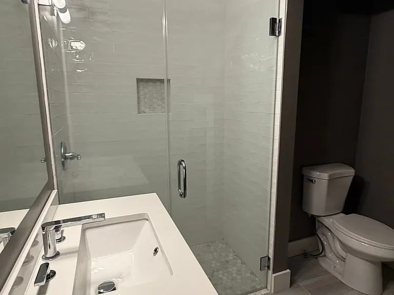 537 Maupas Ave #1 — Photo 9
