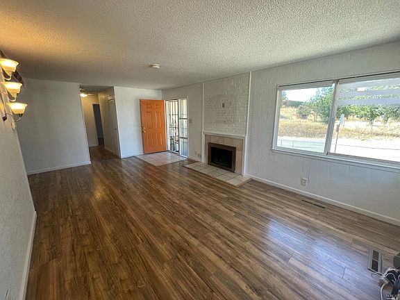 5th image of 1421 Griffin Dr
