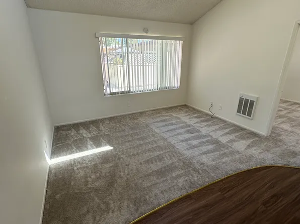 270 W Alamar Ave #20, Santa Barbara, CA 93105