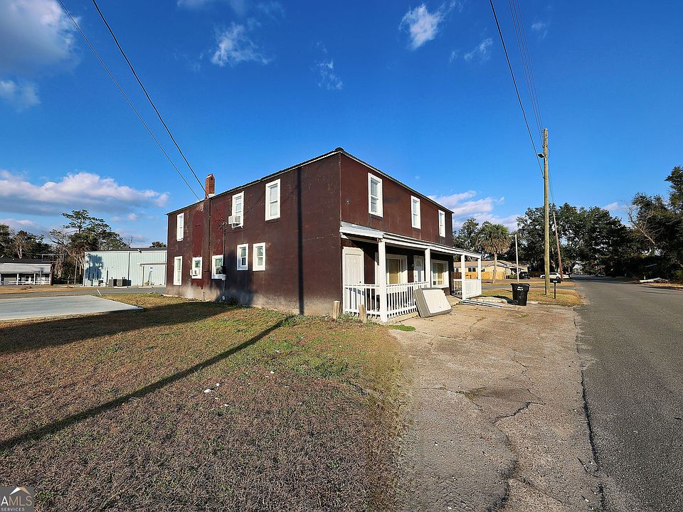 1st image of 804 W Green St