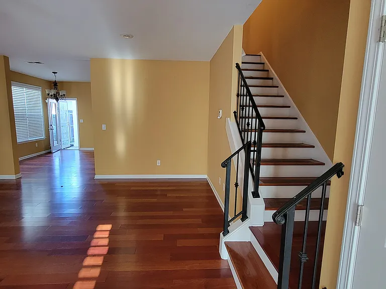 1404 Island Pl E — Photo 14