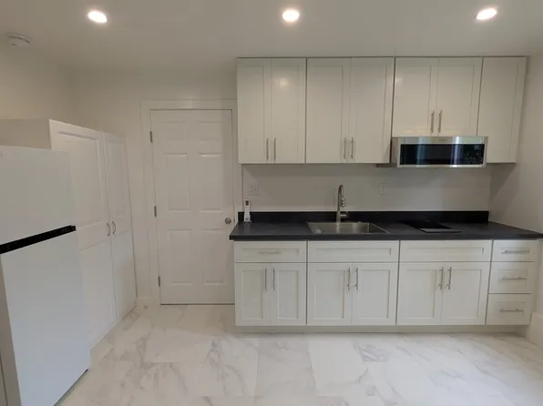 1726 Sequoia Ave #7A, Burlingame, CA 94010