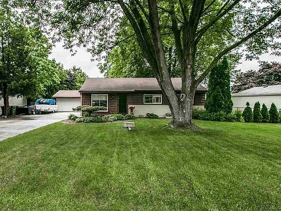 4th image of 50941 Dartmoor Dr