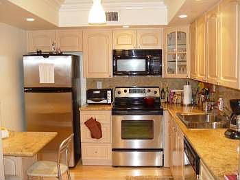 3rd image of 19195 NE 36th Ct APT 804