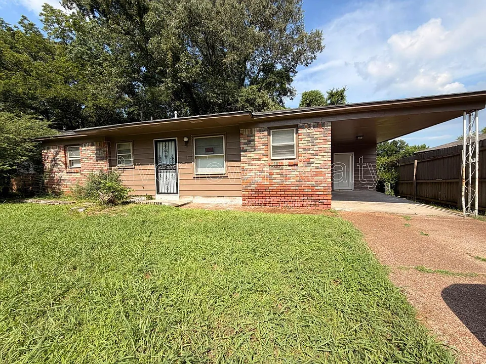 3692 Irma St
