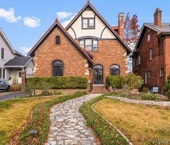 49 Aberdeen Pl, Saint Louis, MO, 63105