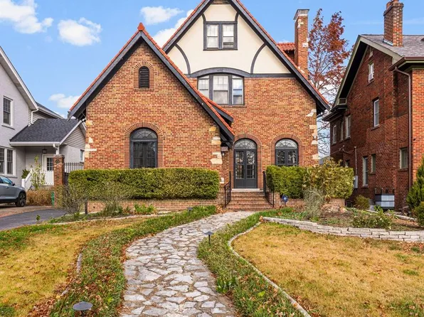 49 Aberdeen Pl, Saint Louis, MO 63105