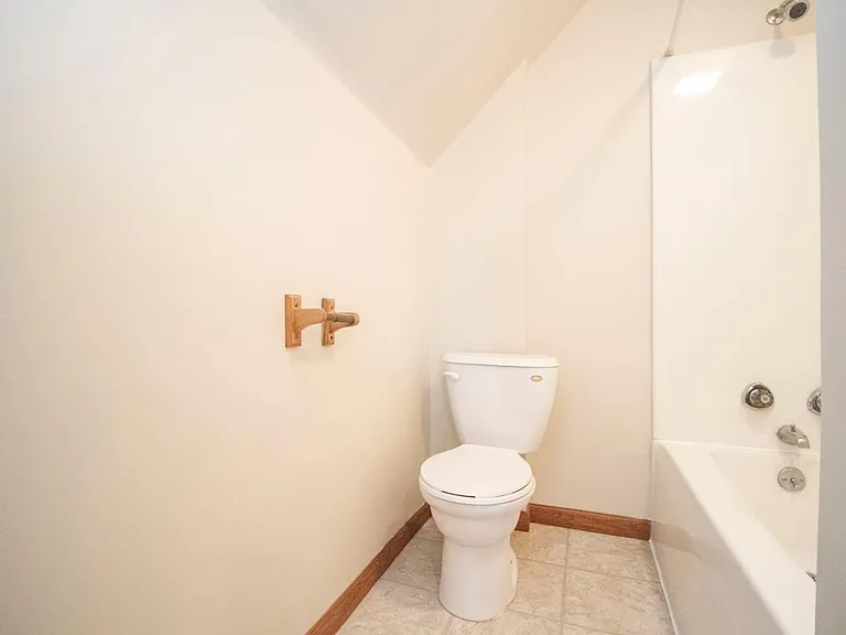 902 Dryden Dr — Photo 12