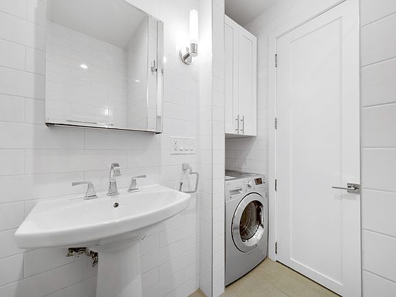 3rd image of 400 W 56th St APT 2G