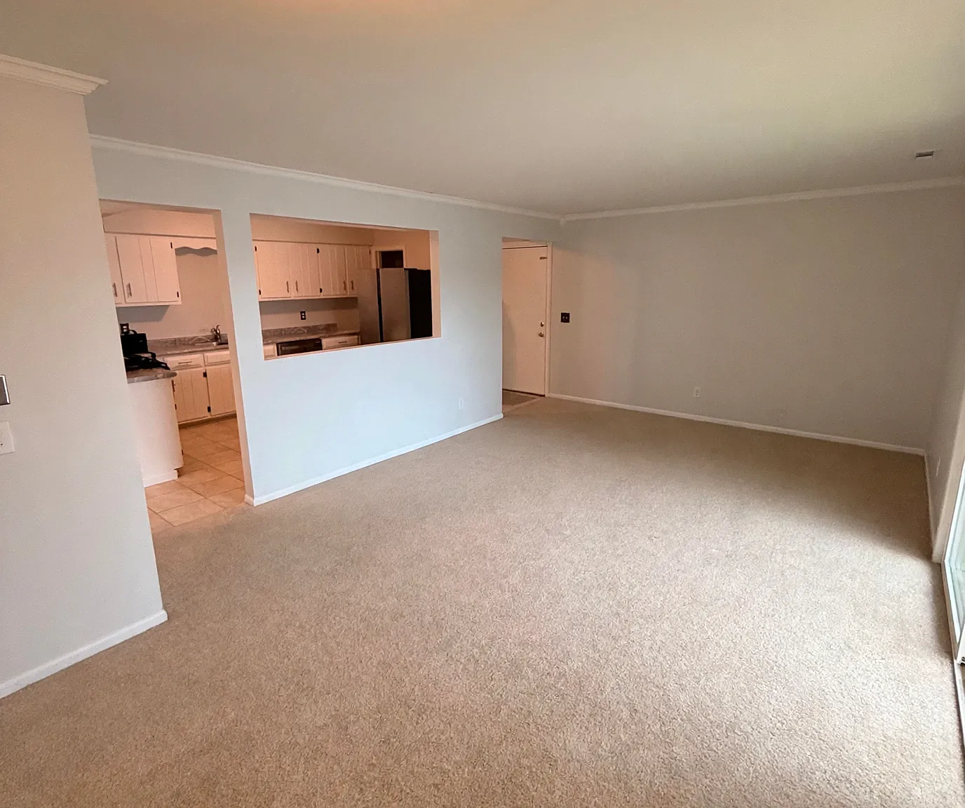 2 bed, 952 sqft, $1,825 — Photo 3