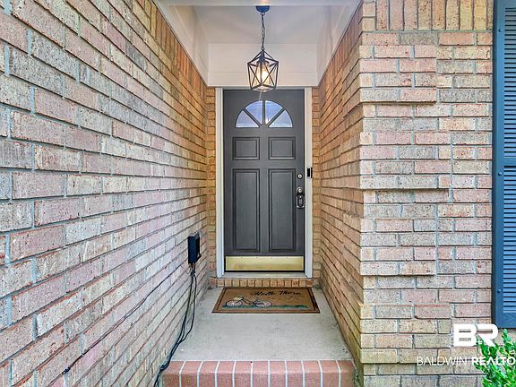 4th image of 169 Montclair Loop